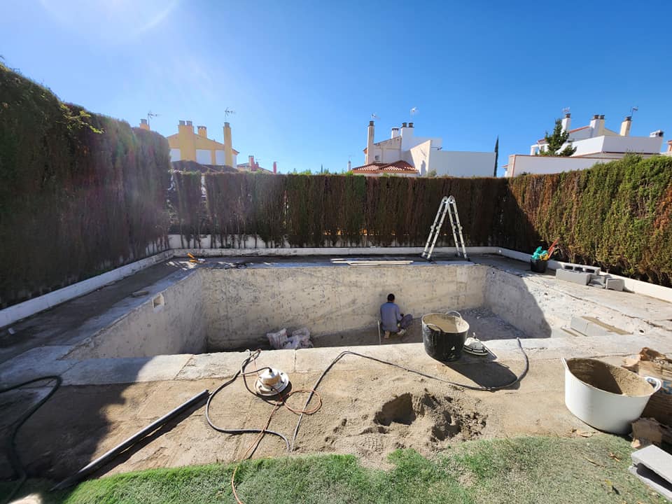 Expertos en reformar piscinas en Granada